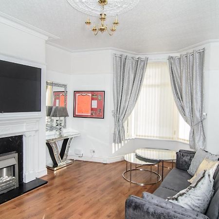 Вилла Riverpool - Elegant House 1 Minute Walk To Anfield Stadium Ливерпуль Экстерьер фото