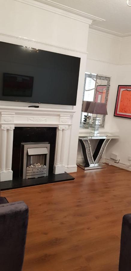 Вилла Riverpool - Elegant House 1 Minute Walk To Anfield Stadium Ливерпуль Экстерьер фото