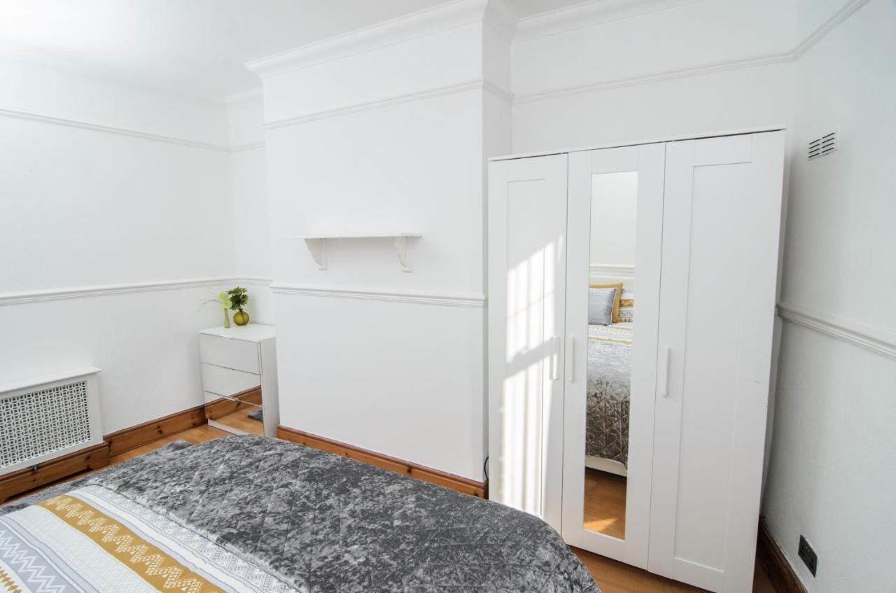 Вилла Riverpool - Elegant House 1 Minute Walk To Anfield Stadium Ливерпуль Экстерьер фото