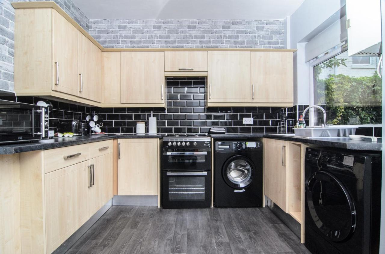 Вилла Riverpool - Elegant House 1 Minute Walk To Anfield Stadium Ливерпуль Экстерьер фото
