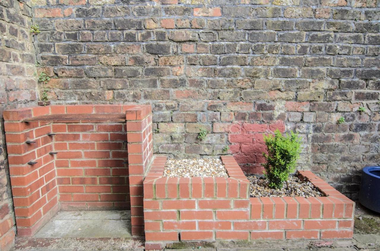 Вилла Riverpool - Elegant House 1 Minute Walk To Anfield Stadium Ливерпуль Экстерьер фото